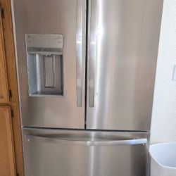 French Door Refrigerator 