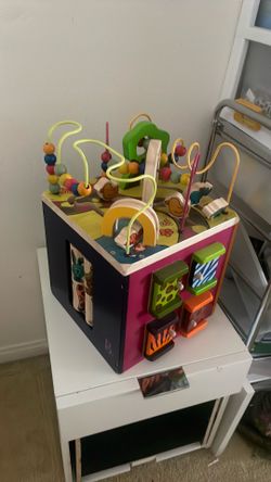 WOODEN ACTIVITY CUBE
