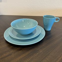IKEA 16-piece Dinnerware Set - Sky Blue