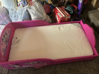 Minnie Mouse Toddler Bed