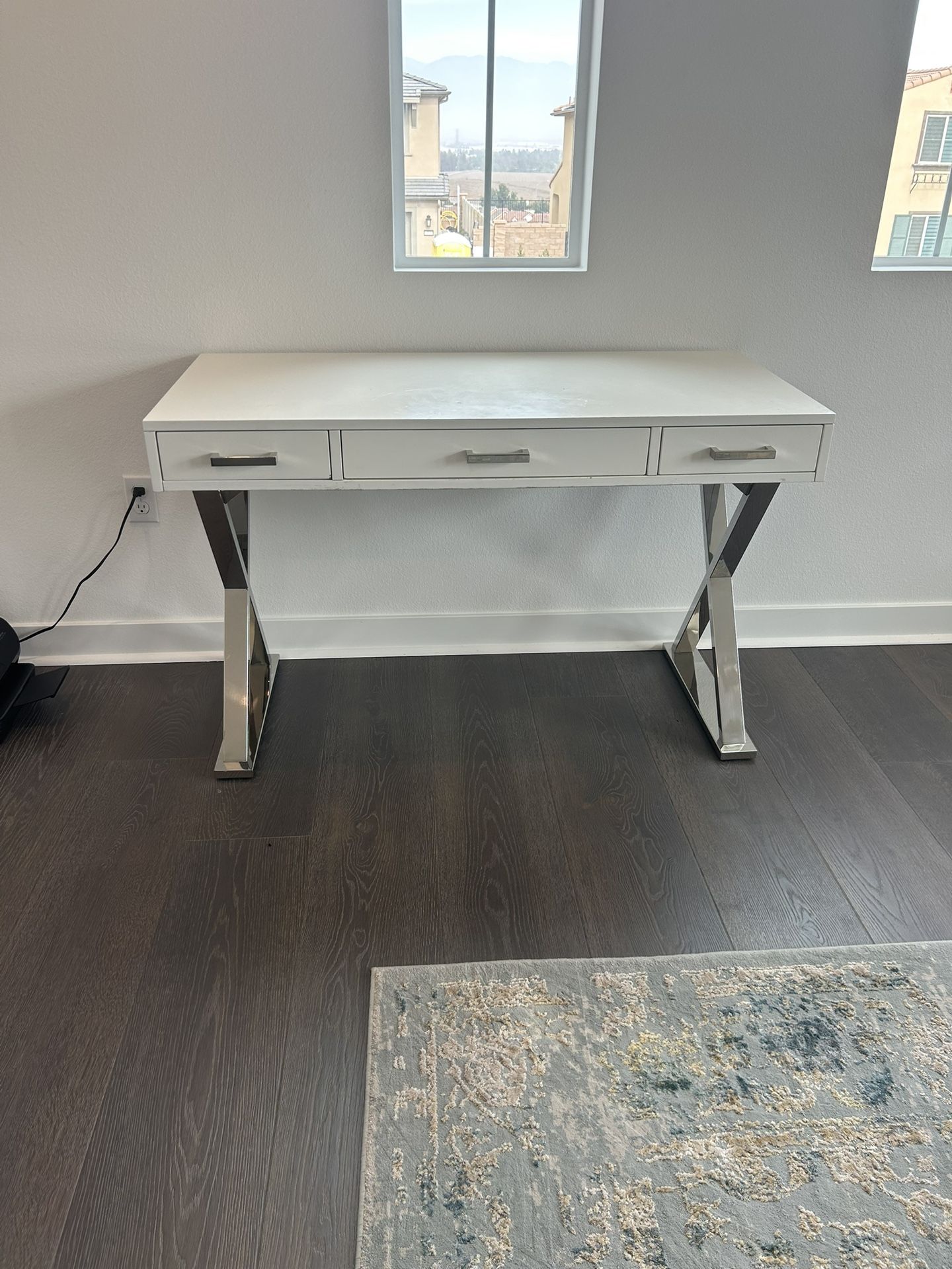 White Desk