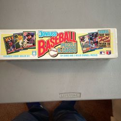 DonRuss Baseball Puzzle And 784 Cards