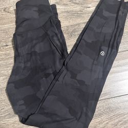 Lulolemon Camouflage Leggings, Size 2