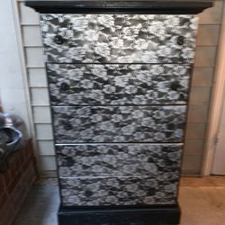 Chest Dresser