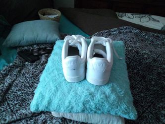 Women's white Nike size 9