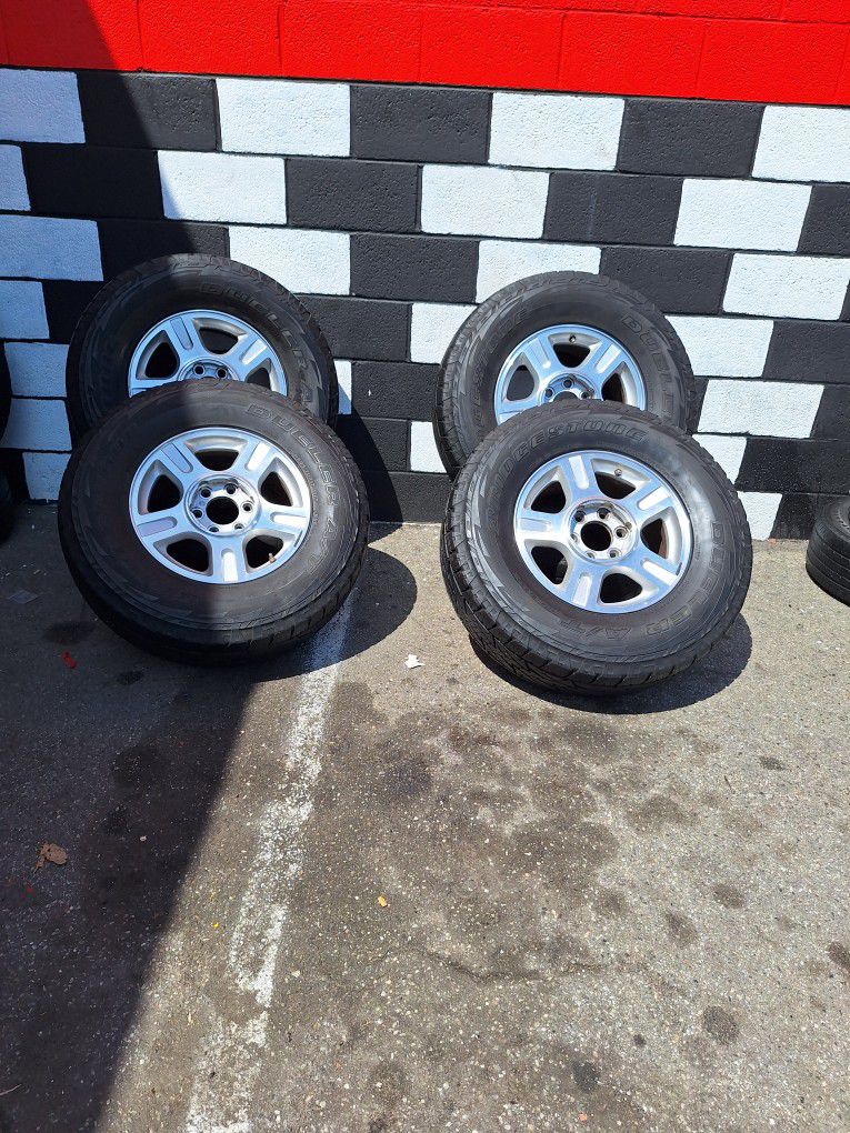 Set Of 17" FORD EXPEDITION/ FORD EXPLORER RIMS WITH TIRES 