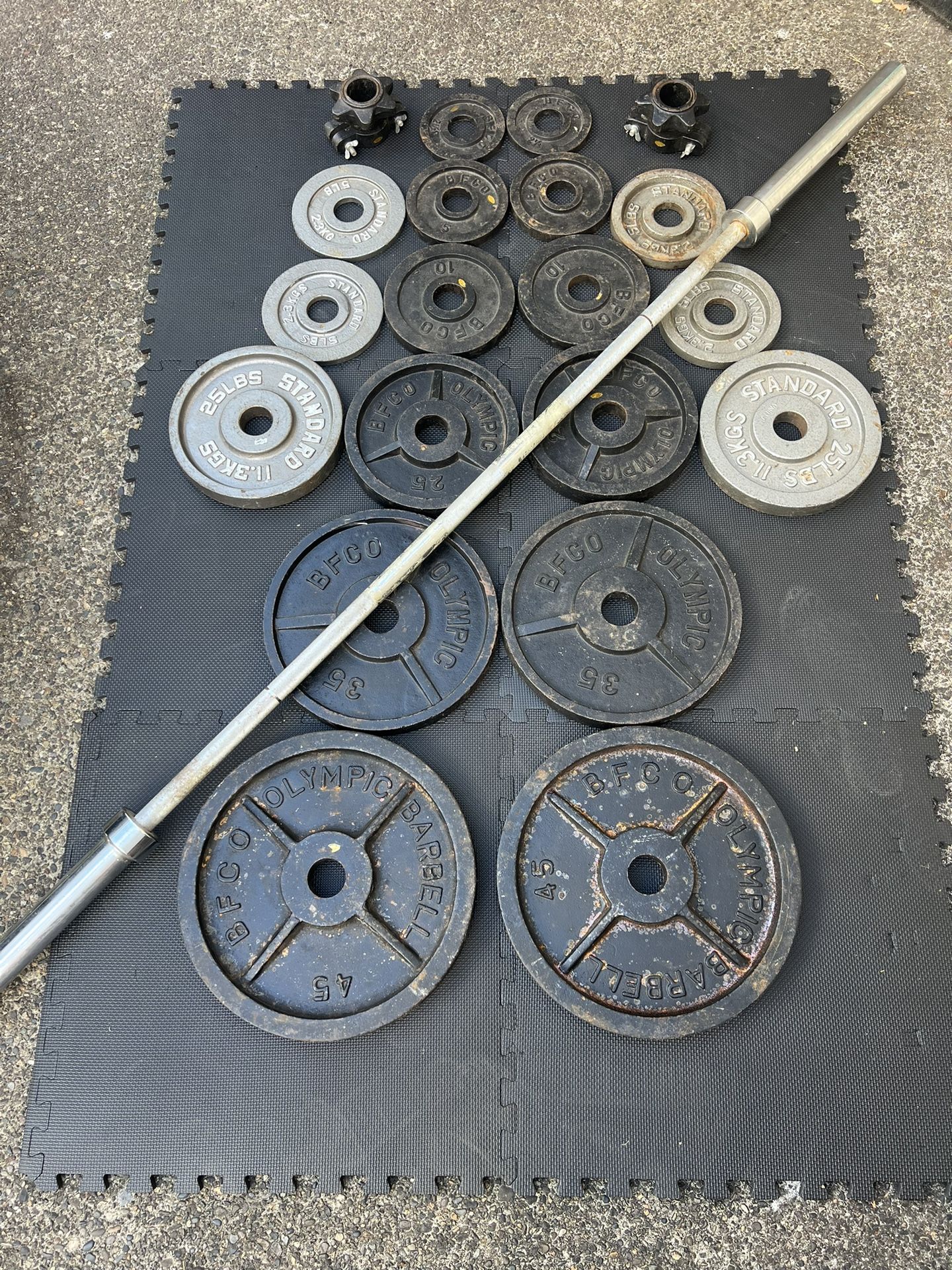 371lbs Olympic Weight Set