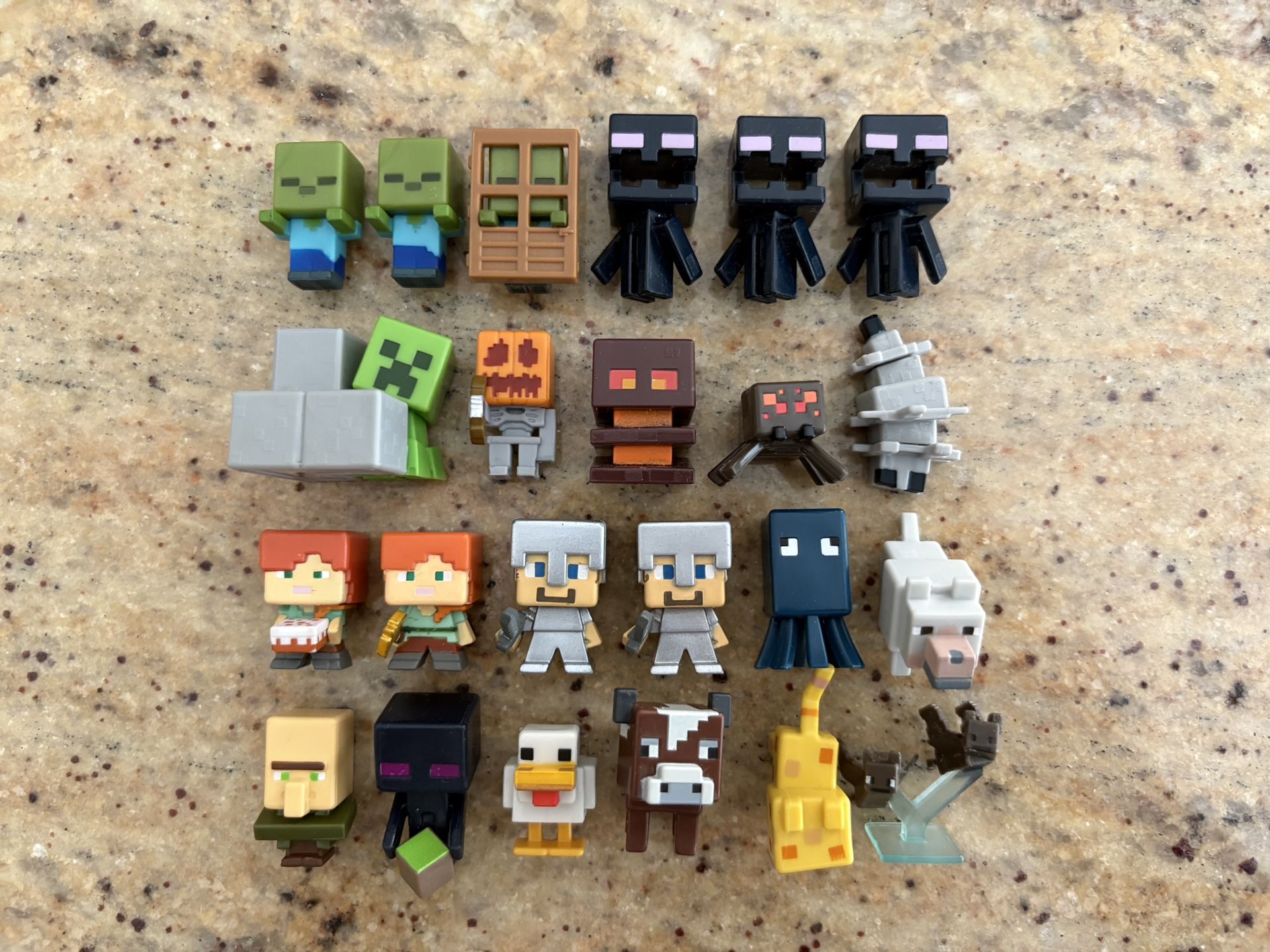 Minecraft 23 Mini figurines Mojang Mattel 1 Inch Series With Collectors Case