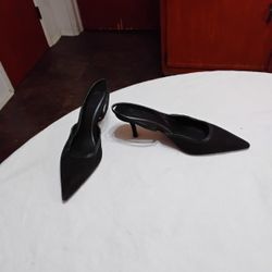 Ladies Heels Size 10 Like New 