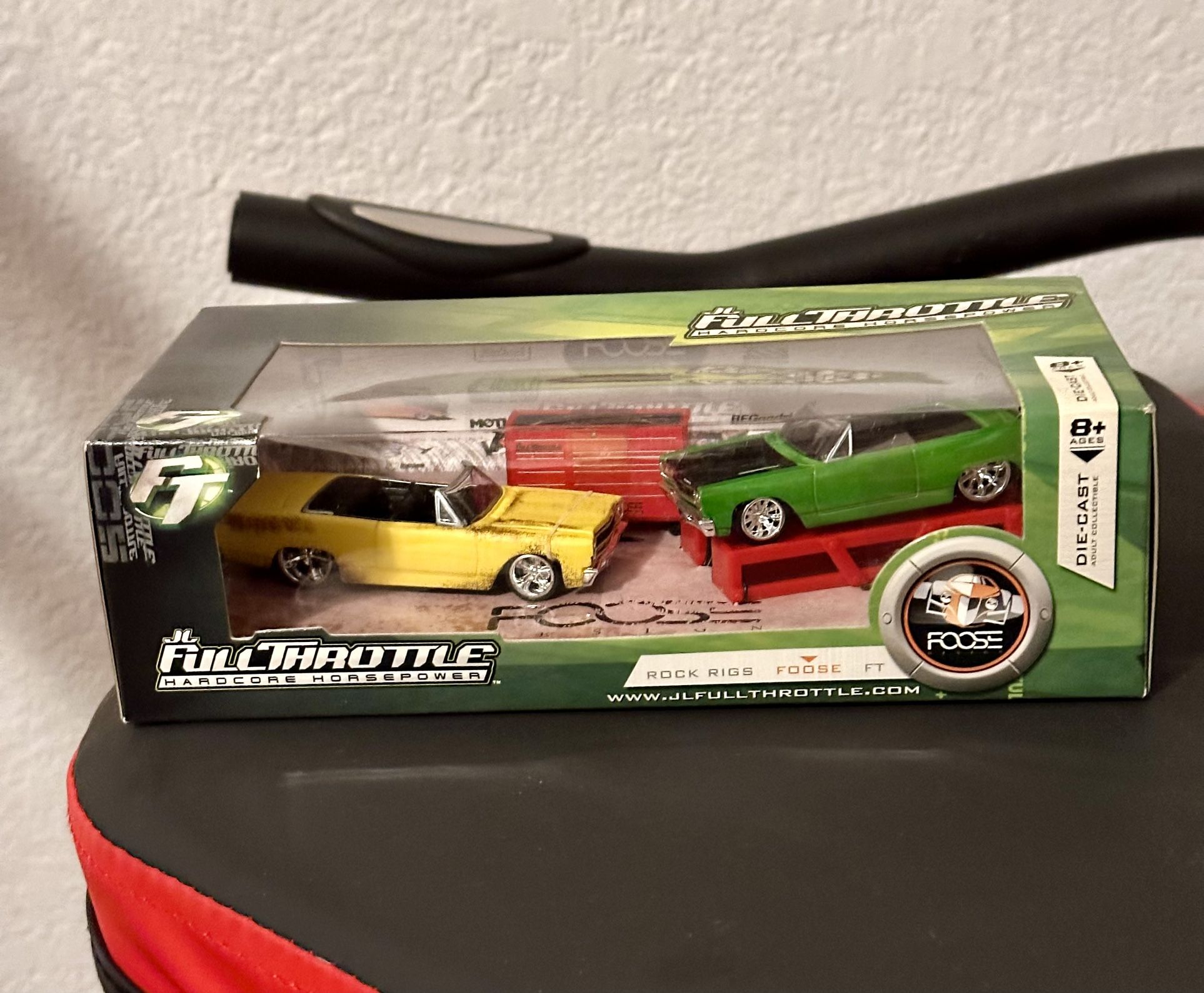 Vintage 2007 Johnny Lightning 2x Twin Pack - Dodge Coronet (Dirty Yellow & Green)