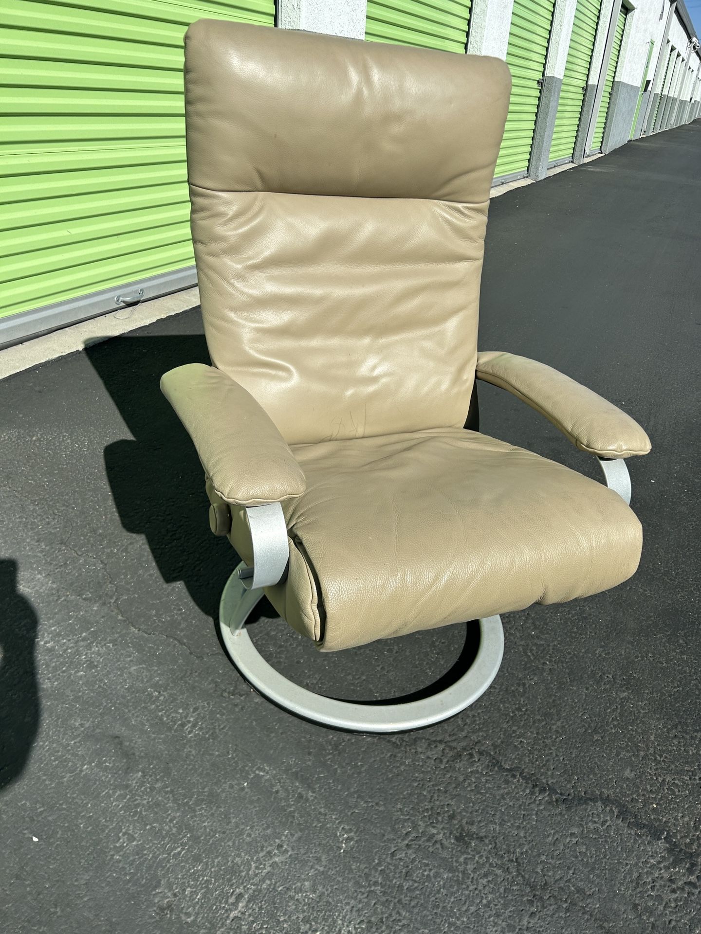 Recliner Arm Chair