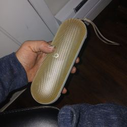Beats Pill Bluetooth Player