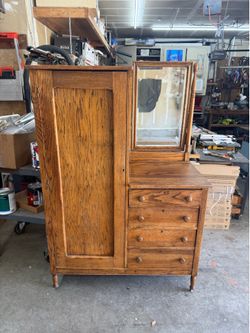 Wardrobe/armoire early 1900s