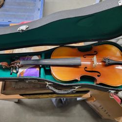 Skylark Violin W/case