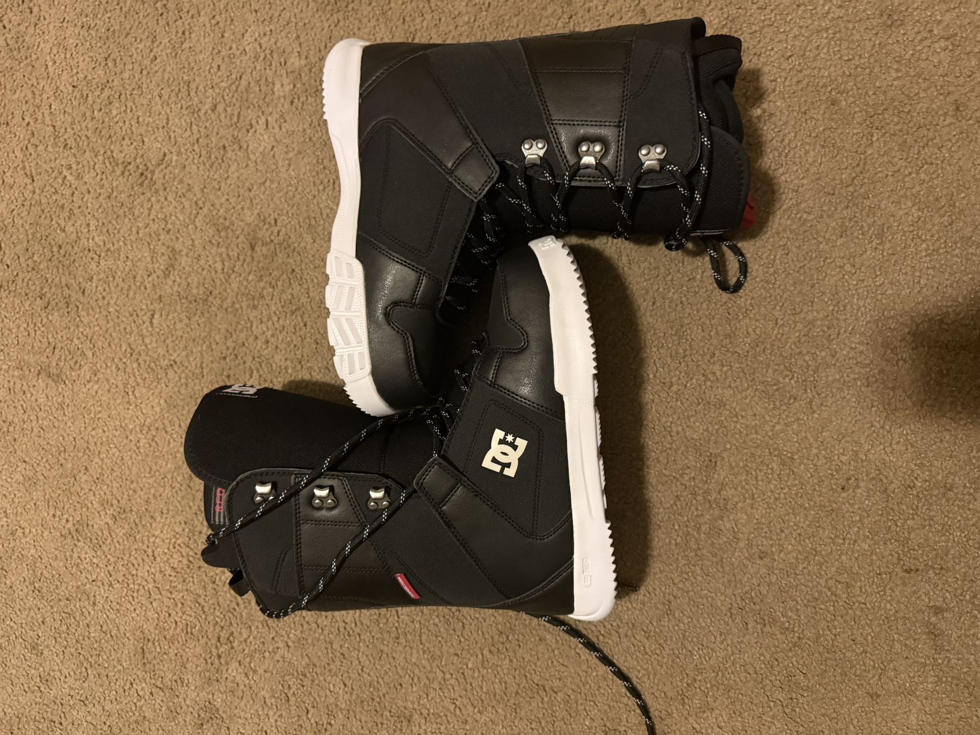DC Fourth Snow Boots Brand New