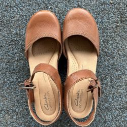 Clark’s Women Shoes Size 7