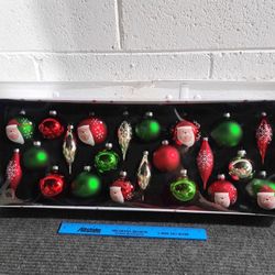 Holiday Lane Set Of Santa and Snowmen Ornaments 