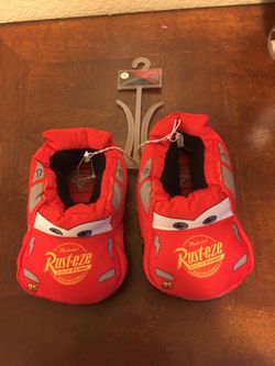 New boys slippers size 5/6