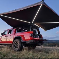 Roof Nest 270 Awning
