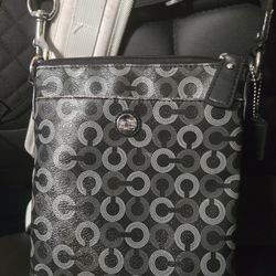 EUC Coach Messenger Bag Authentic