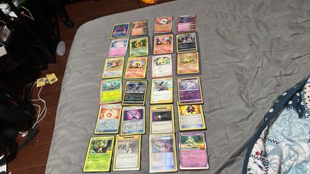 Pokémon Trading Cards Mixed Lot