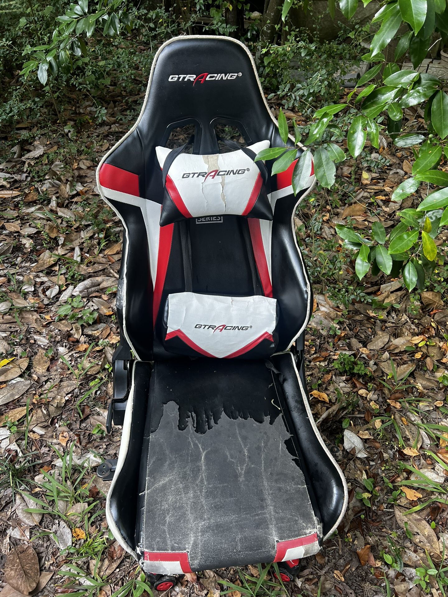 GTRacing Gaming Chair With Head Cushion