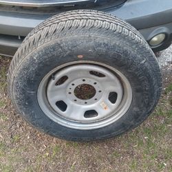 Trailer Tire 275 65 R18 