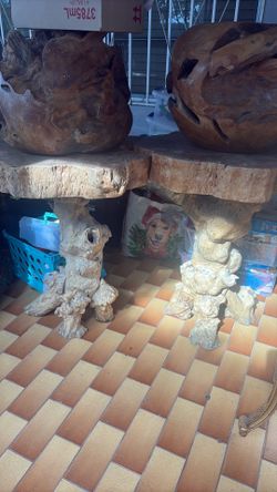 2  mesas de madera