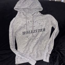 Women’s Hollister Hoodie
