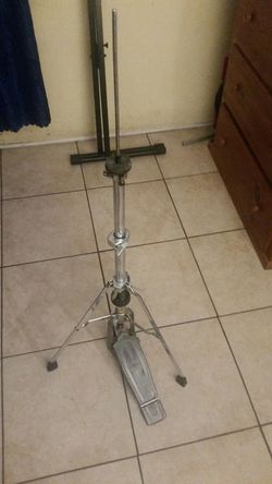 Hi hat stand