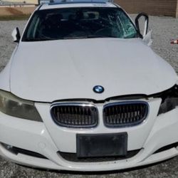 2011 BMW 328I 6SPD  PART OUT