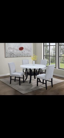 Table With 4 Chairs
