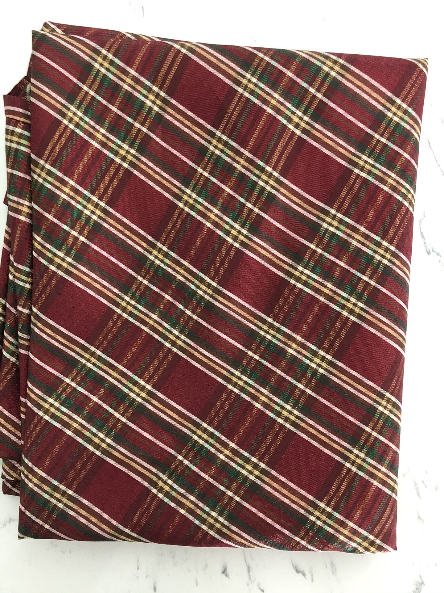 Christmas Shimmering Plaid Tablecloth