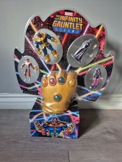 Marvel Universe 2014 SDCC Exclusive Infinity Gauntlet Set