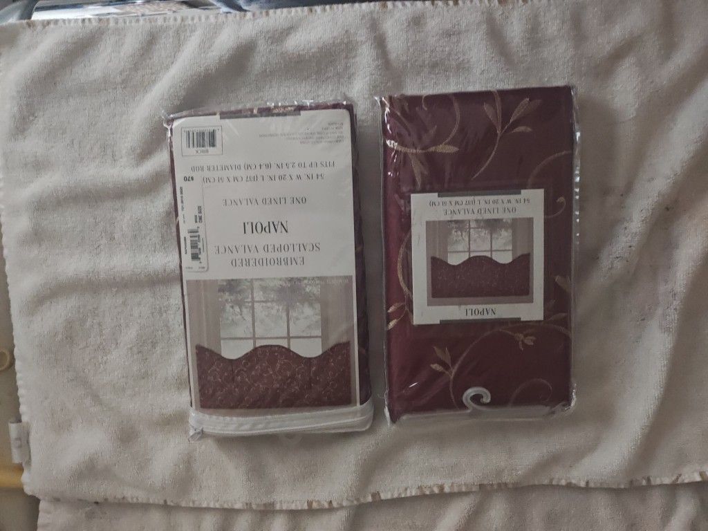 Open Line Valance