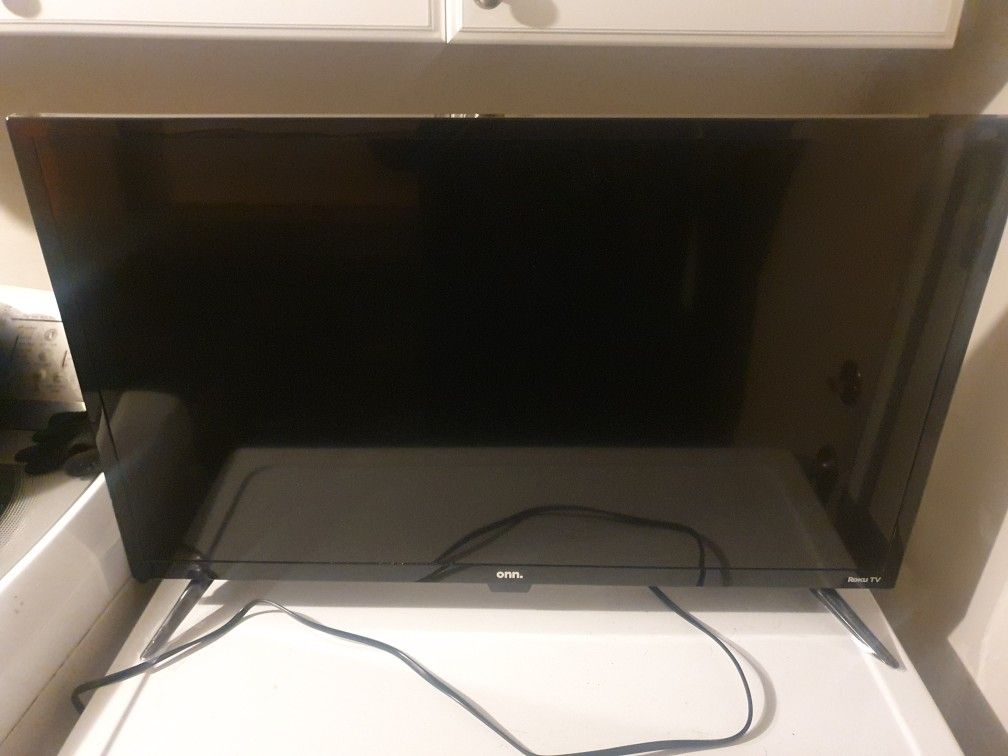 Onn 32 Inch TV Only Used 2 Or 3 Times
