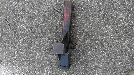 Heavy duty trailer hitch