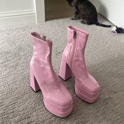 LAMODA Boots Size 5