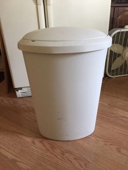 Kitchen trash can. Make offer