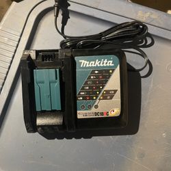 MAKITA BATTERY PORT LIKE NEW