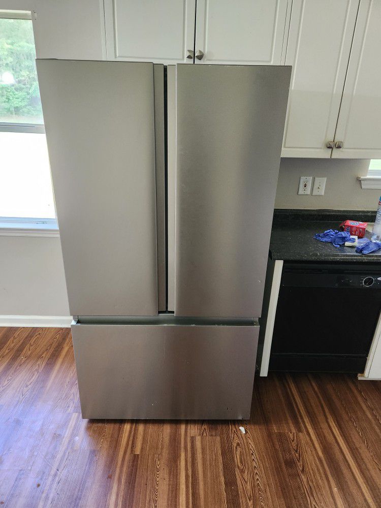 Hisense Pure Flat Refrigerator 