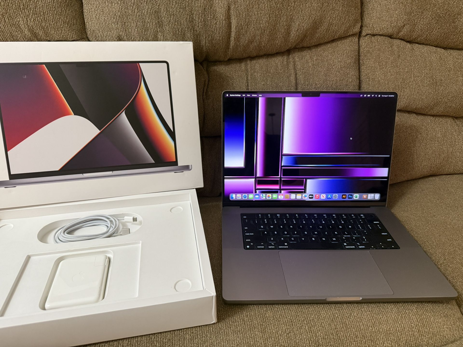 2021/2022 MacBook Pro 16” , M1 Pro ,16gb Ram, 1TB  SSD, Excellent 