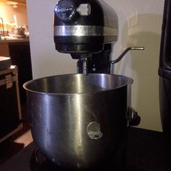 8 Quart Kitchen Aid Mixer