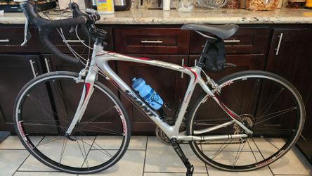 Giant OCR C3 Formula One Carbon Road Bike – Shimano 105 / Ultegra Triple