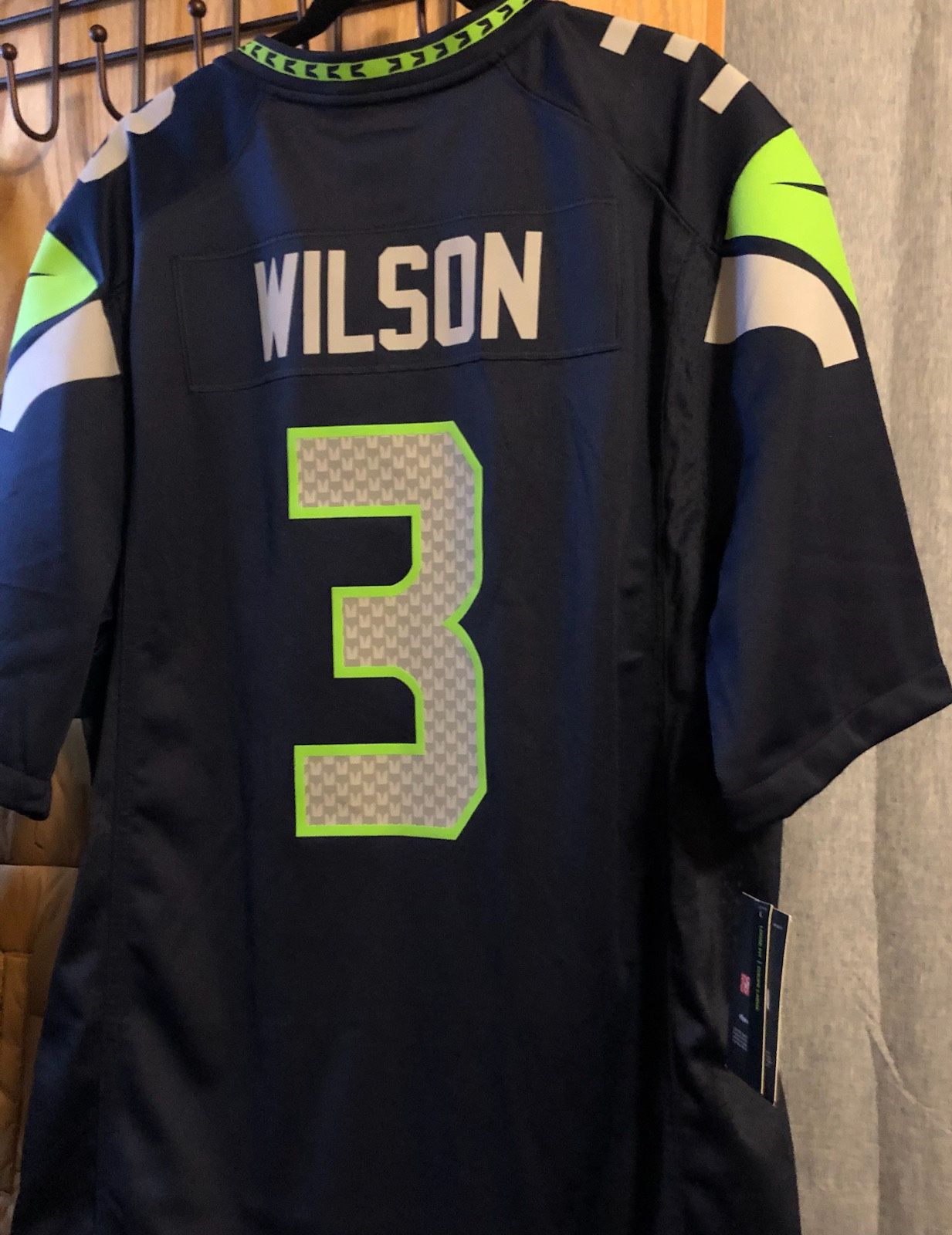 BRAND NEW SEATTLE SEAHAWKS Nike Jersey . Still Has Price Tags