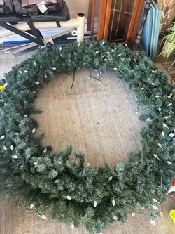 Massive lighted wreath