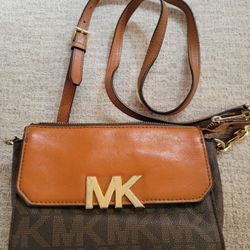 Michael Kors Crossbody Bag