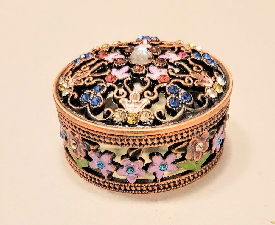 Beautifuly Jeweled Table Decor / Collectible