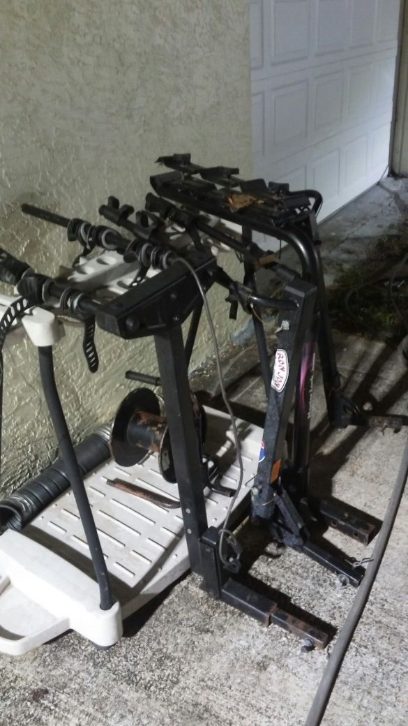 Bicycle carrying rack trailer mount