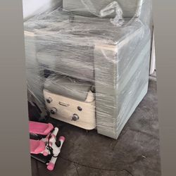 Pedicure massage chair